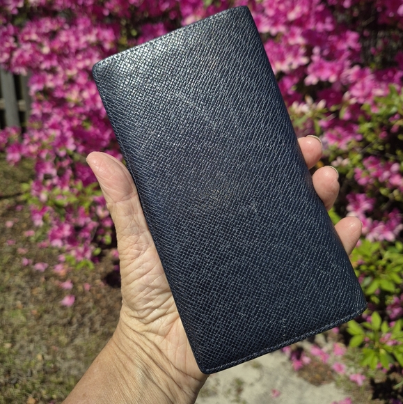 AUTHENTIC Louis Vuitton Taiga Long Tall Wallet MINT CONDITION - Picture 4 of 12